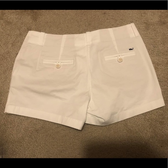 Vineyard vines white everyday shorts - Picture 2 of 3